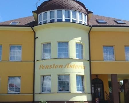 Pension Astoria Klášterec nad Ohří Esterno foto